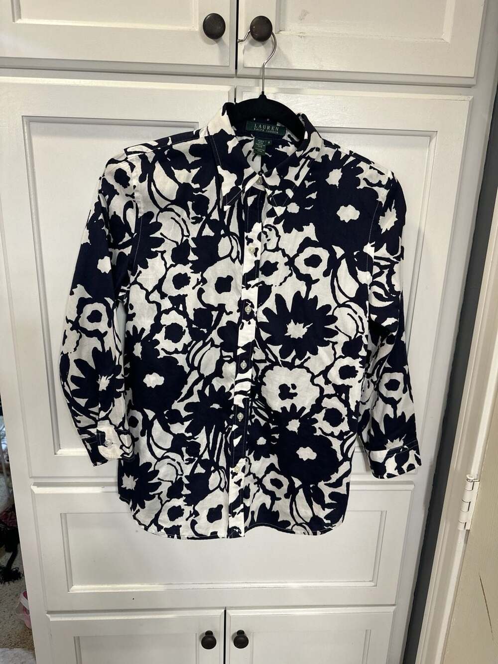 Lauren Ralph Lauren Navy Blue & White Floral 100% Cotton Button Up Shirt, M - Picture 3 of 5